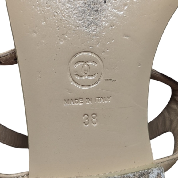 Chanel Lambskin Comet Crystal CC Thong 20S Sandals Size EU 38 - Picture 10 of 12